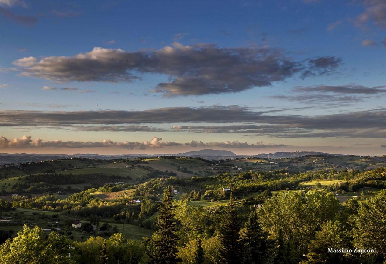 Appartamento Cavour Elegante Loft In Centro Macerata Esterno foto